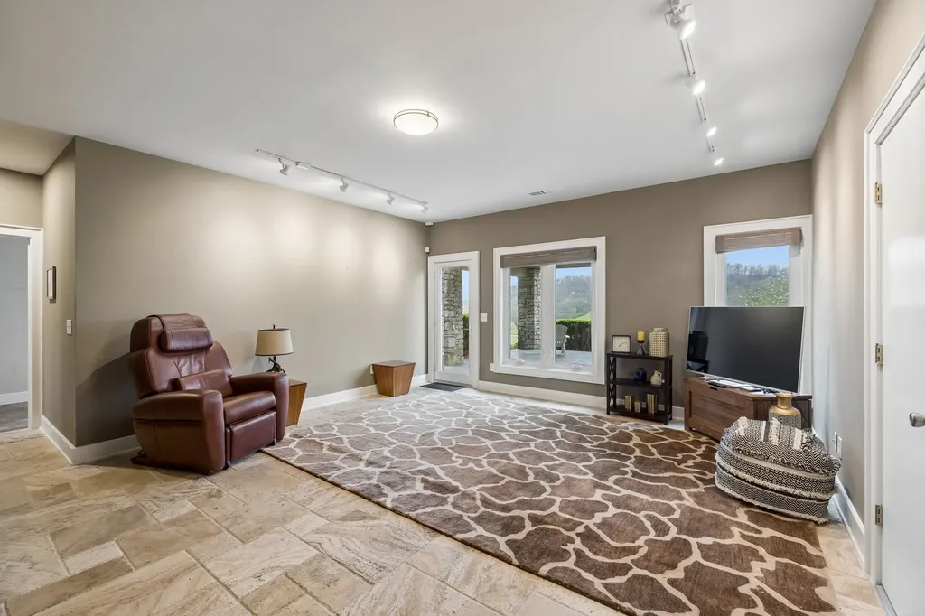 2025 Lynnwood Drive Franklin TN 37069