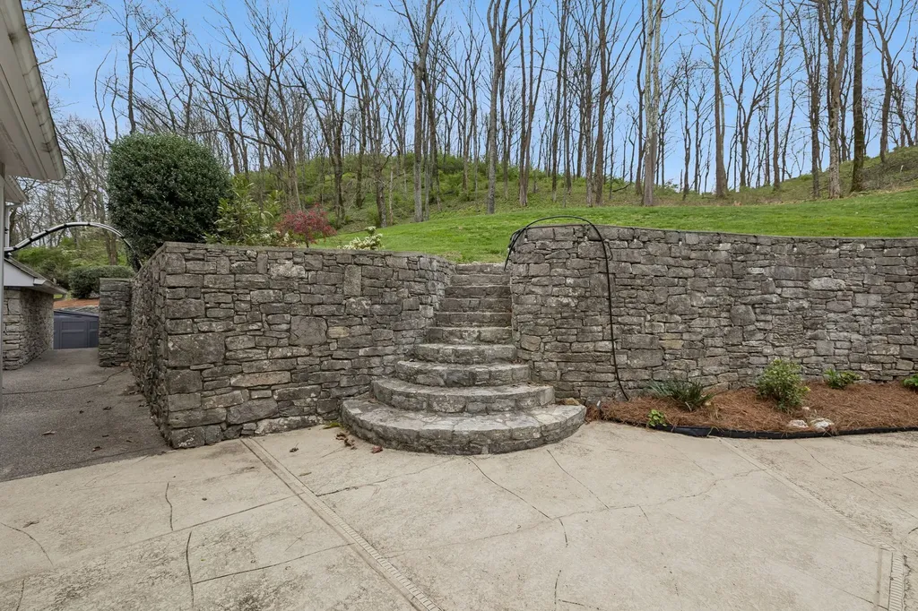 2025 Lynnwood Drive Franklin TN 37069