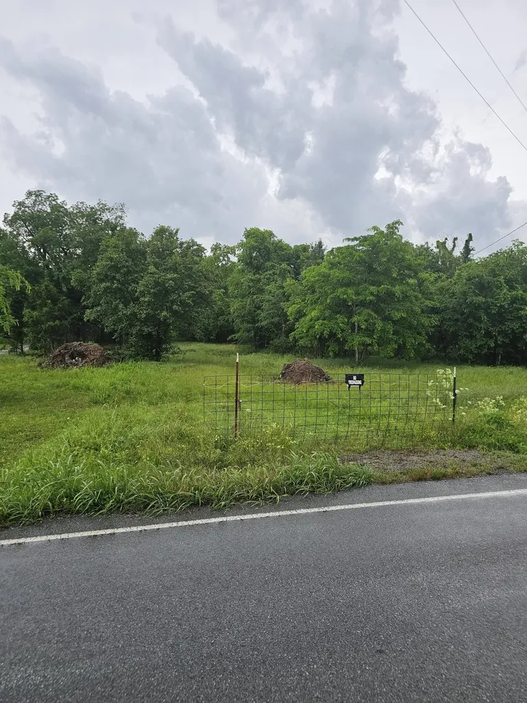 2385 Unionville Deason Road Bell Buckle TN 37020