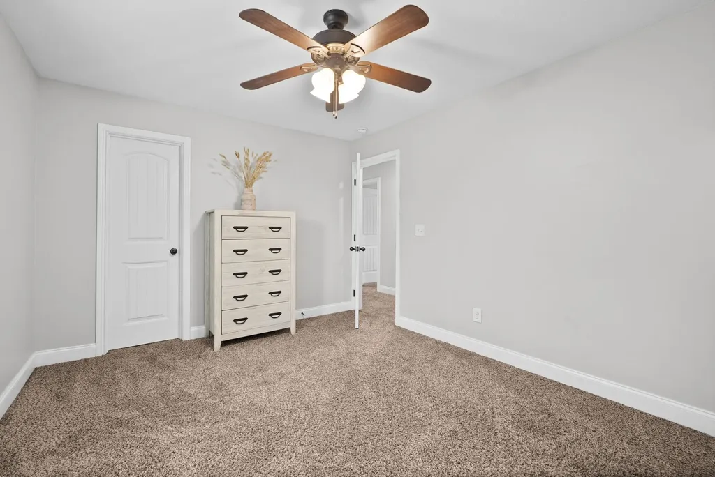 513 Somerset Lane Clarksville TN 37042
