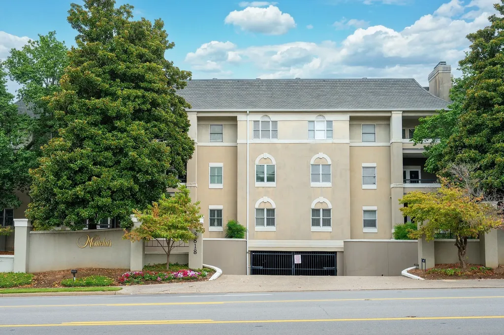 3818 West End Avenue Nashville TN 37205