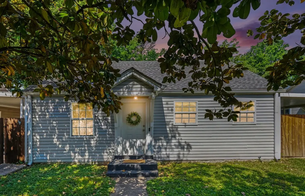 2122 Denham Avenue Columbia TN 38401
