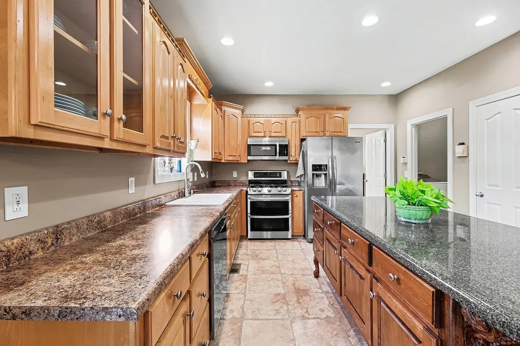 1238 Sam Johnson Road Columbia TN 38401