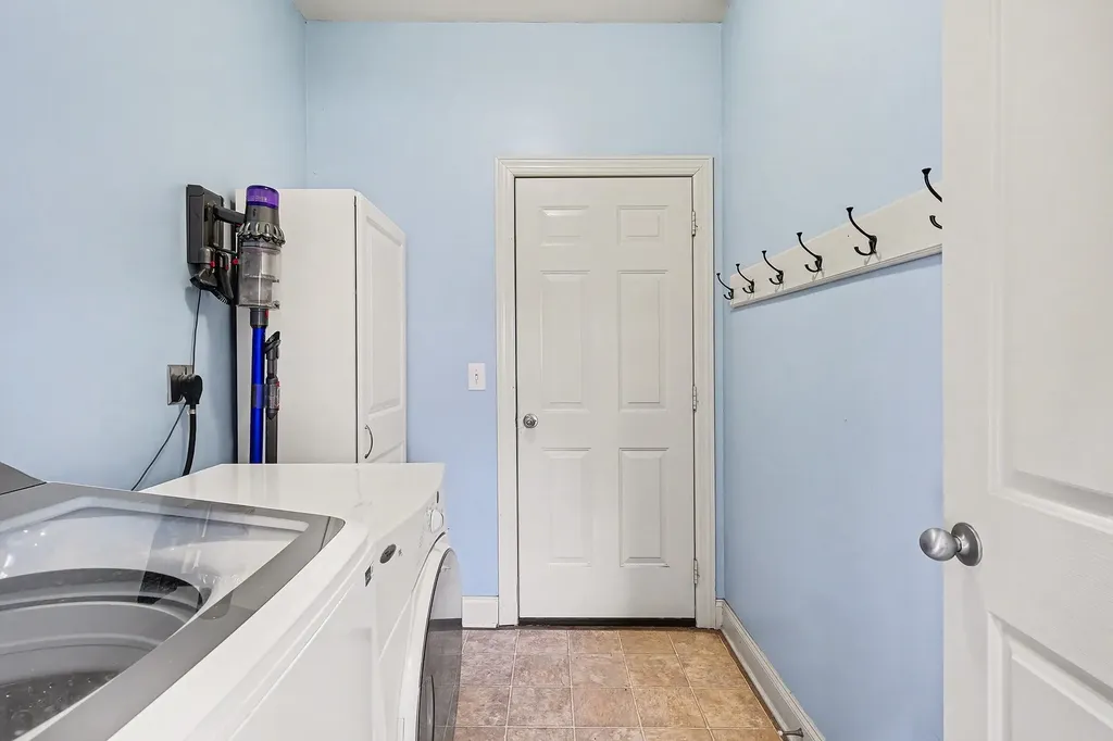 1238 Sam Johnson Road Columbia TN 38401