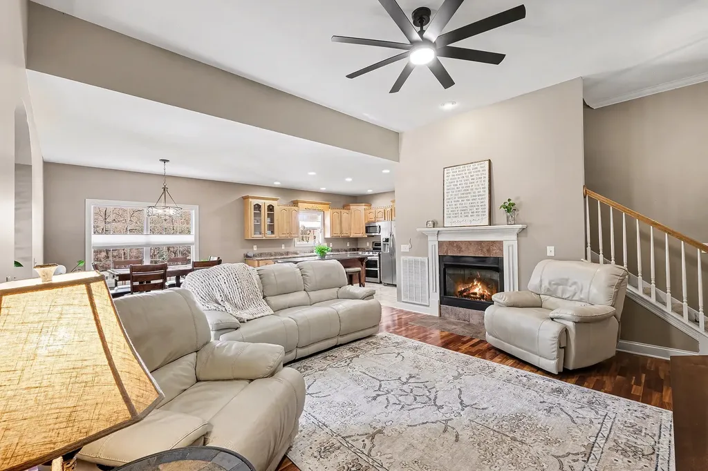 1238 Sam Johnson Road Columbia TN 38401