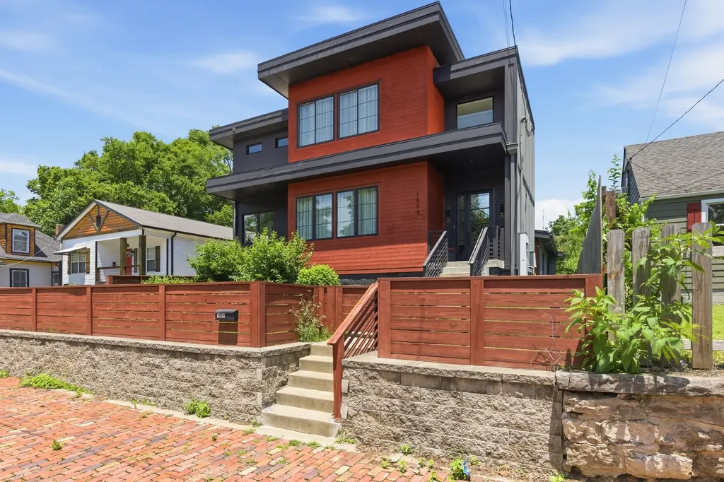 1606 10th Ave, N Nashville TN 37208