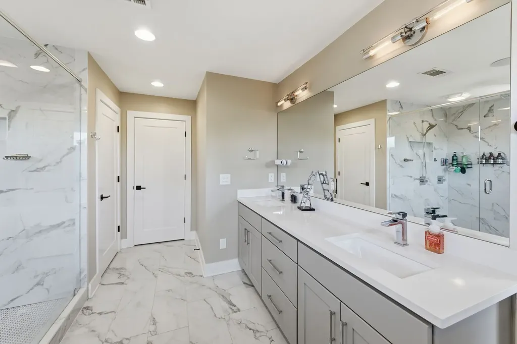 1606 10th Ave, N Nashville TN 37208