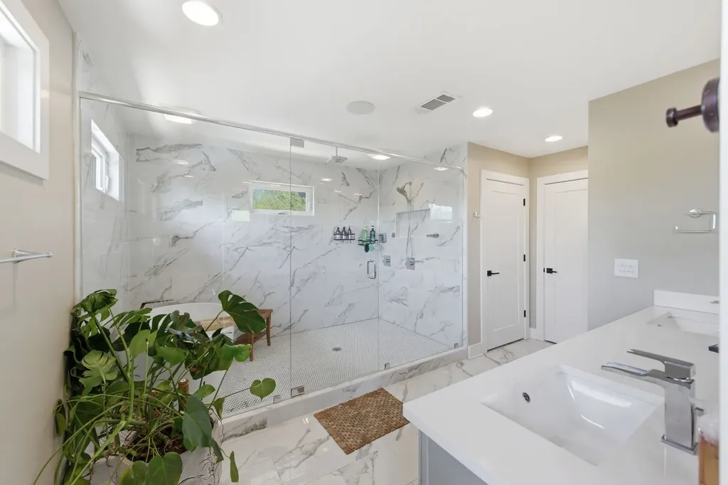 1606 10th Ave, N Nashville TN 37208