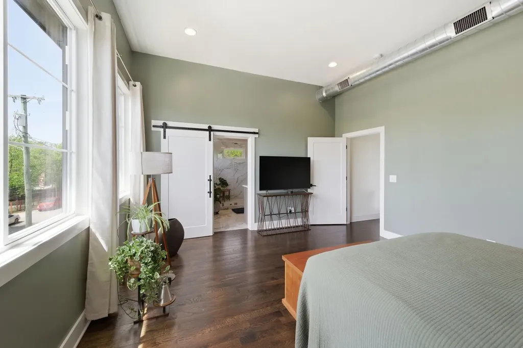1606 10th Ave, N Nashville TN 37208