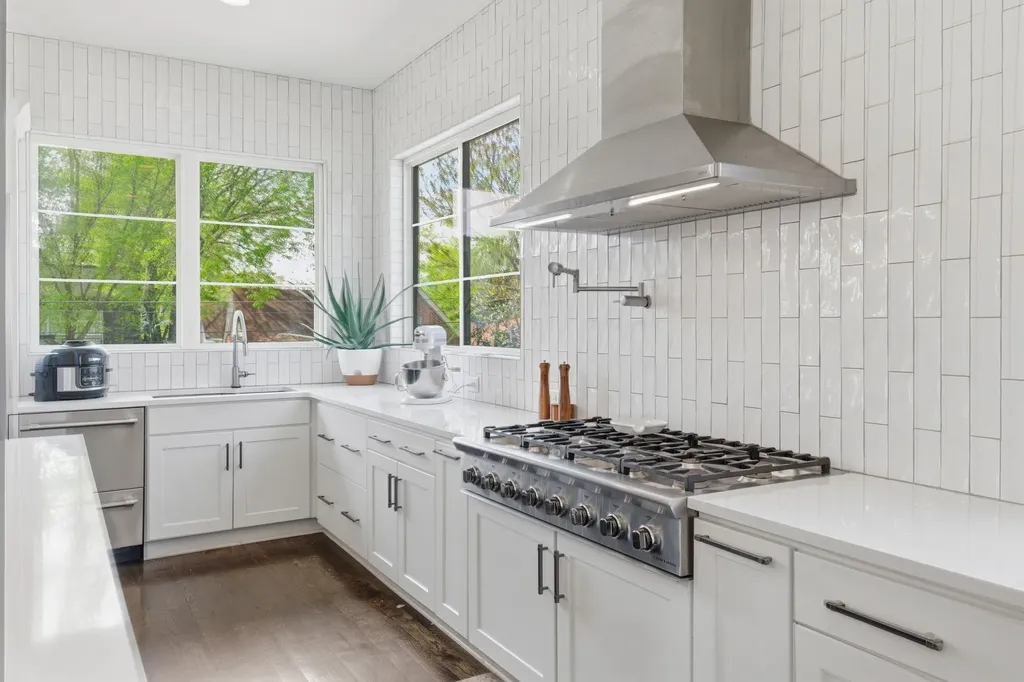 1606 10th Ave, N Nashville TN 37208