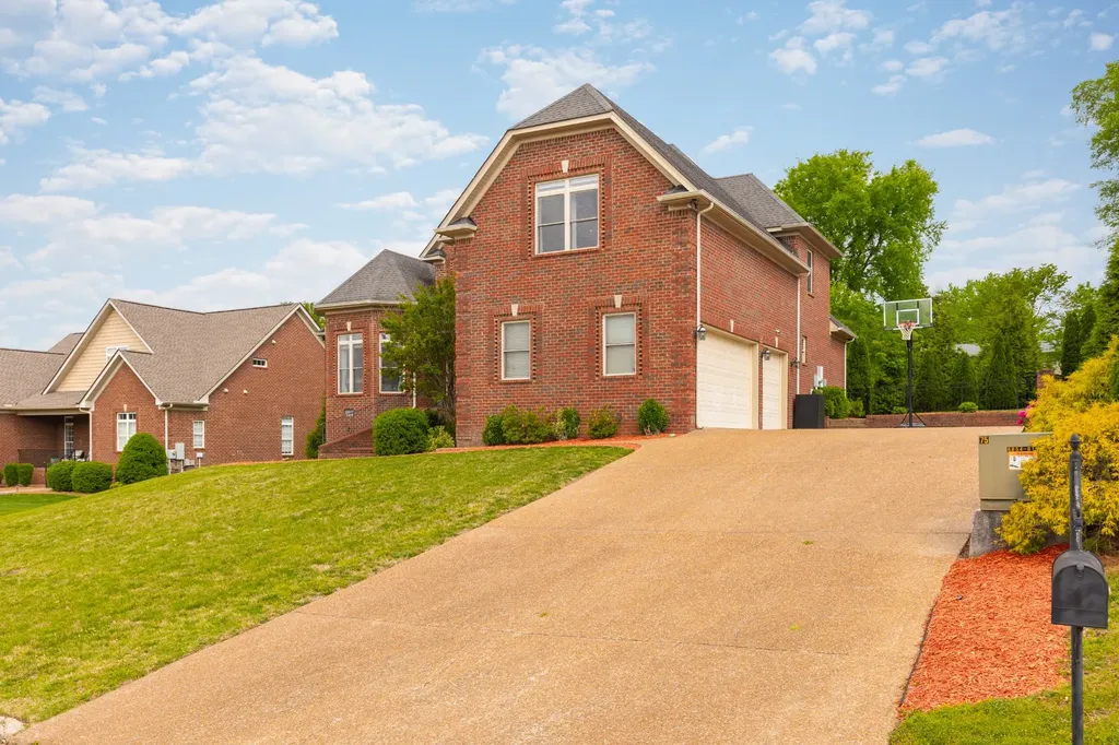 1532 Stokley Lane Old Hickory TN 37138
