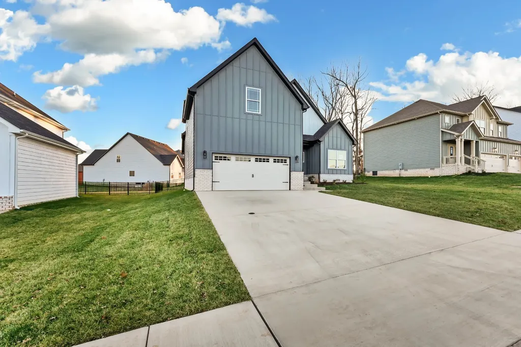 994 Alton Drive Clarksville TN 37043