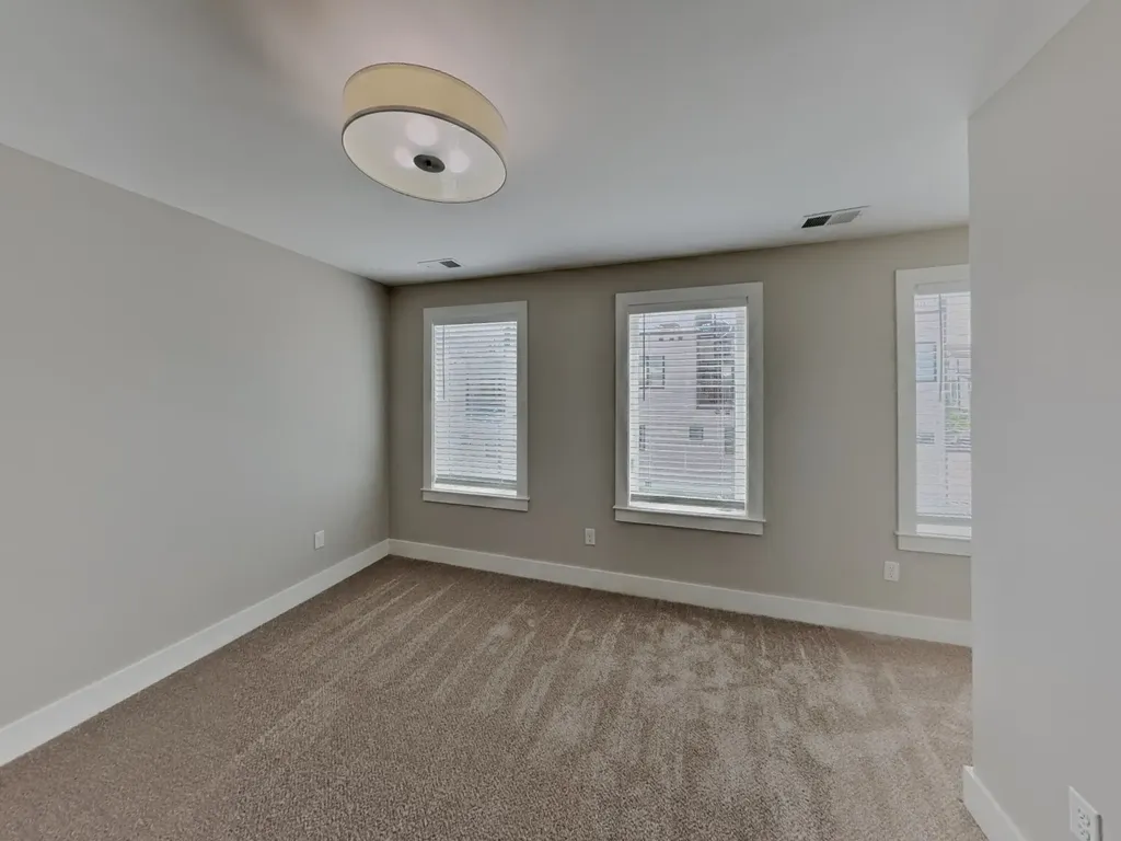 6813 Charlotte Pike Nashville TN 37209