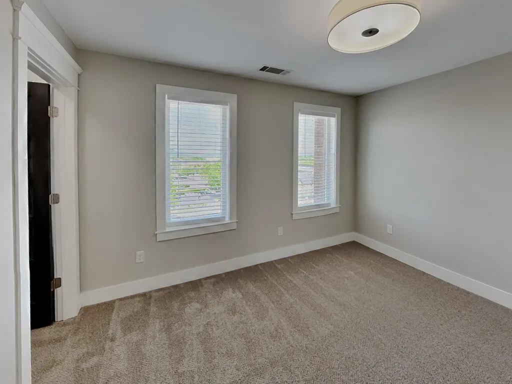 6813 Charlotte Pike Nashville TN 37209