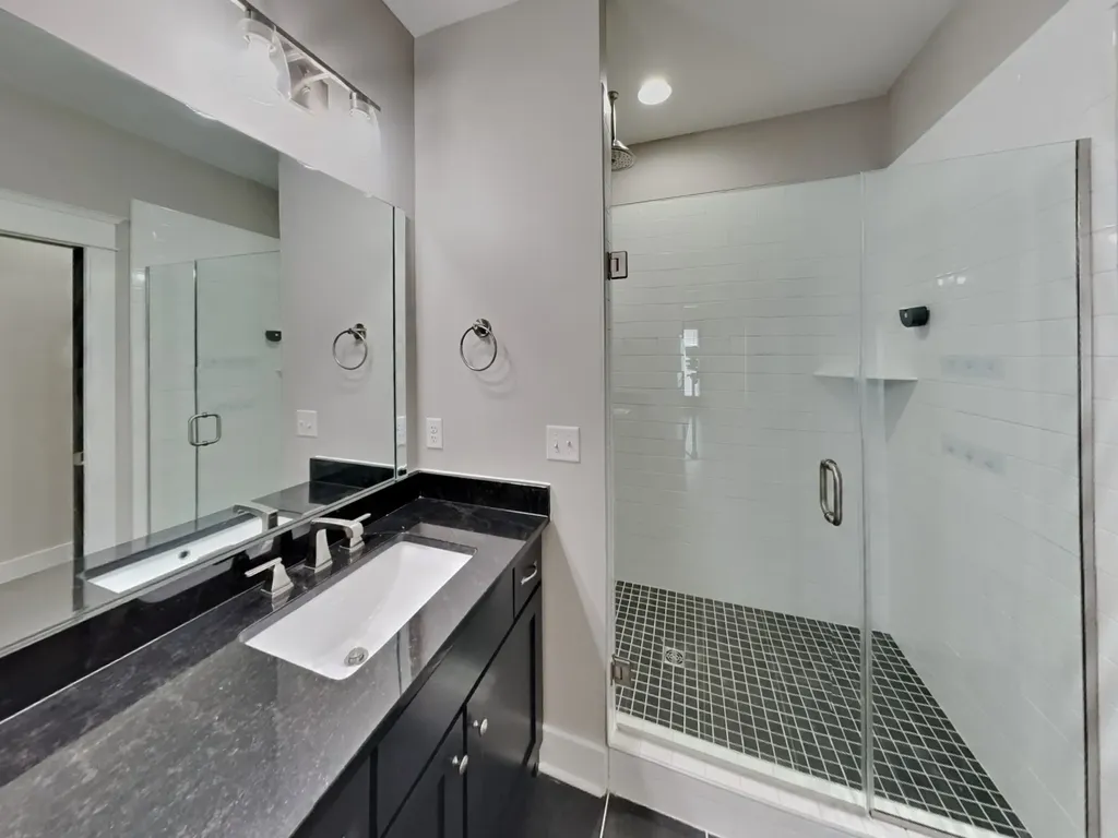 6813 Charlotte Pike Nashville TN 37209