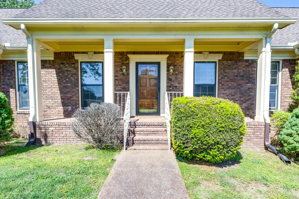 325 Clearview Drive Springfield TN 37172