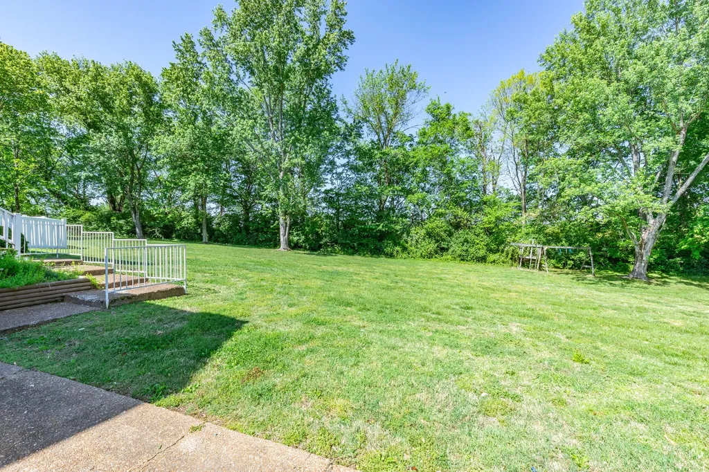 325 Clearview Drive Springfield TN 37172