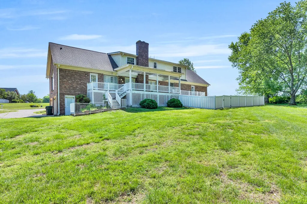 325 Clearview Drive Springfield TN 37172