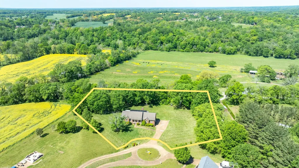 325 Clearview Drive Springfield TN 37172