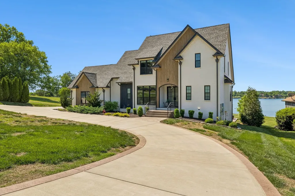 112 Sterling Road Hendersonville TN 37075