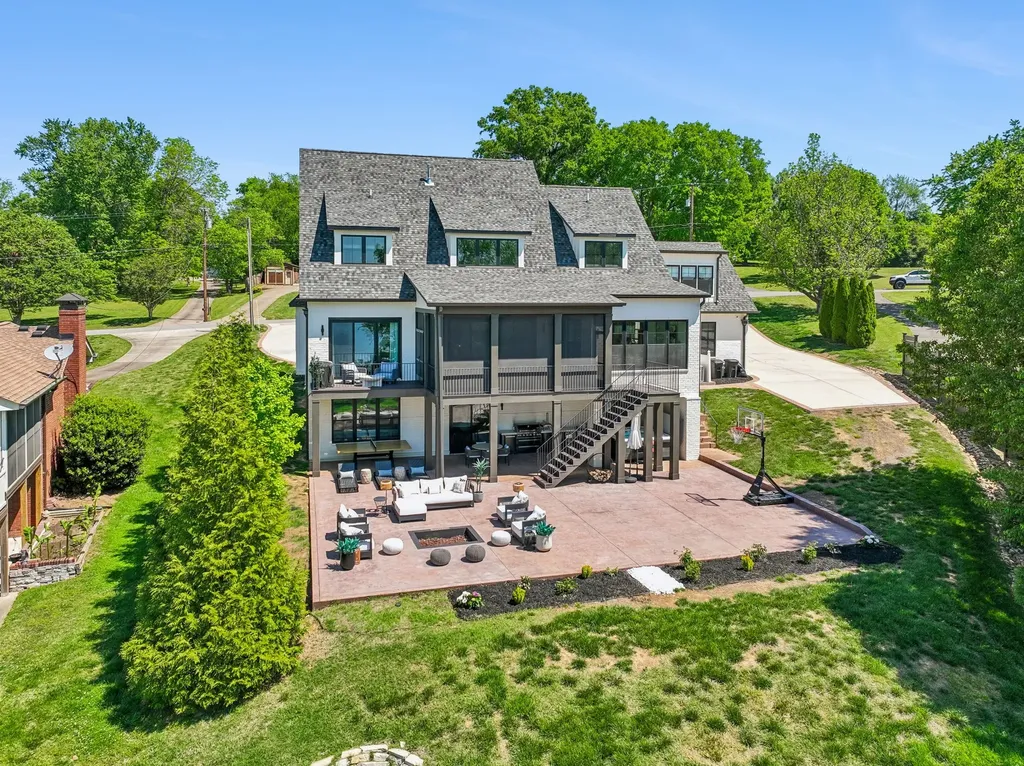 112 Sterling Road Hendersonville TN 37075