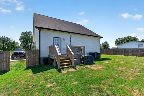 7240 Old Smithville Hwy, S Sparta TN 38583