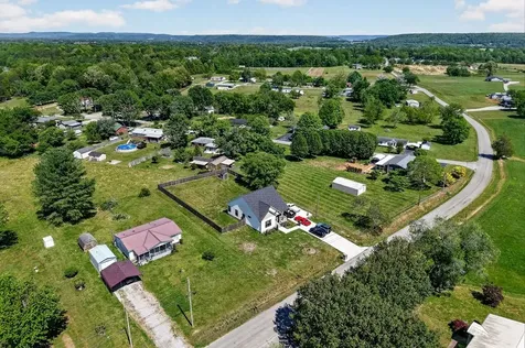 7240 Old Smithville Hwy, S Sparta TN 38583