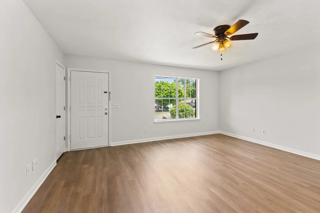 207 Juanita Avenue Gallatin TN 37066