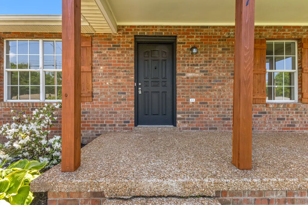 207 Juanita Avenue Gallatin TN 37066