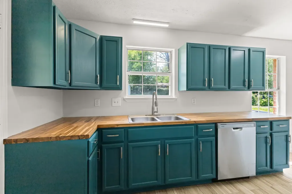 207 Juanita Avenue Gallatin TN 37066