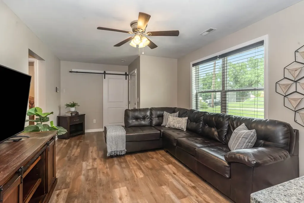 908 Mapleash Avenue Columbia TN 38401
