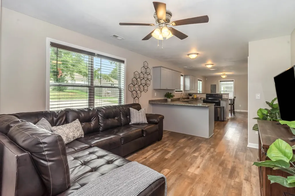 908 Mapleash Avenue Columbia TN 38401