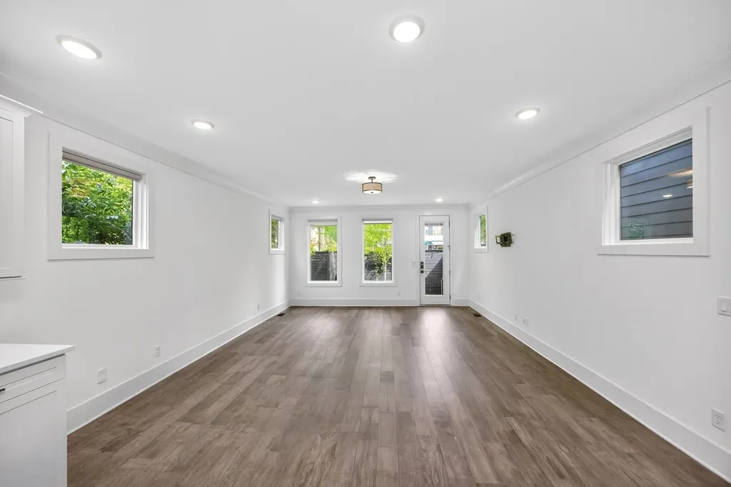 217 Eastmoreland Street Nashville TN 37207