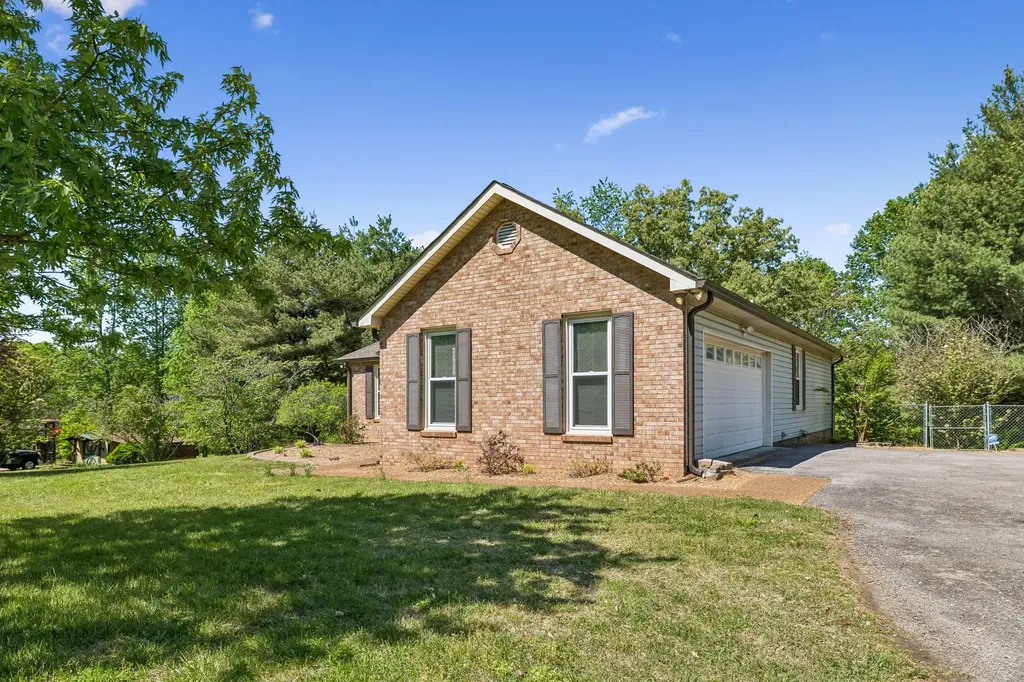 107 Keri Drive Pleasant View TN 37146