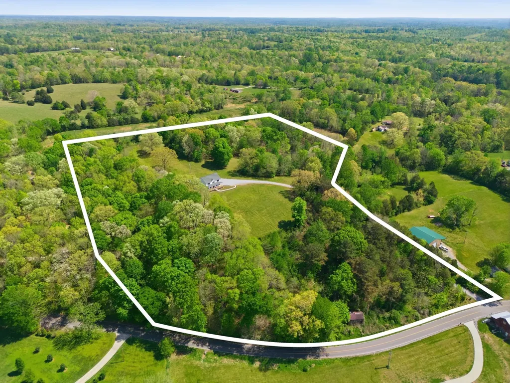 985 Furnace Hollow Road Dickson TN 37055