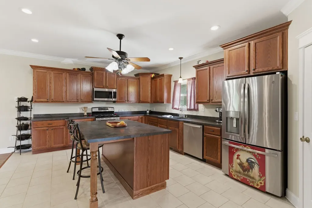 985 Furnace Hollow Road Dickson TN 37055