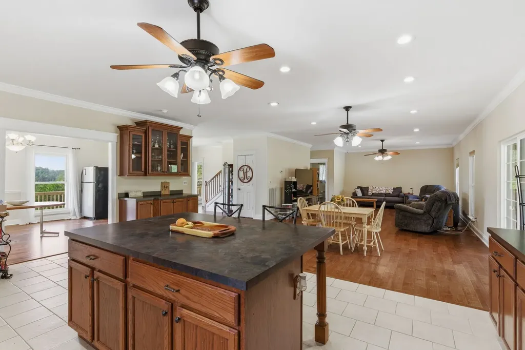 985 Furnace Hollow Road Dickson TN 37055