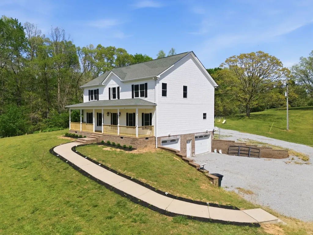 985 Furnace Hollow Road Dickson TN 37055