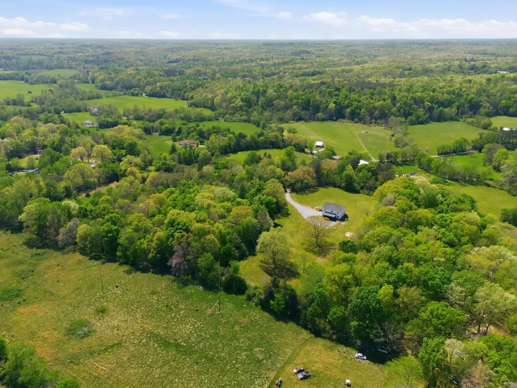 985 Furnace Hollow Road Dickson TN 37055