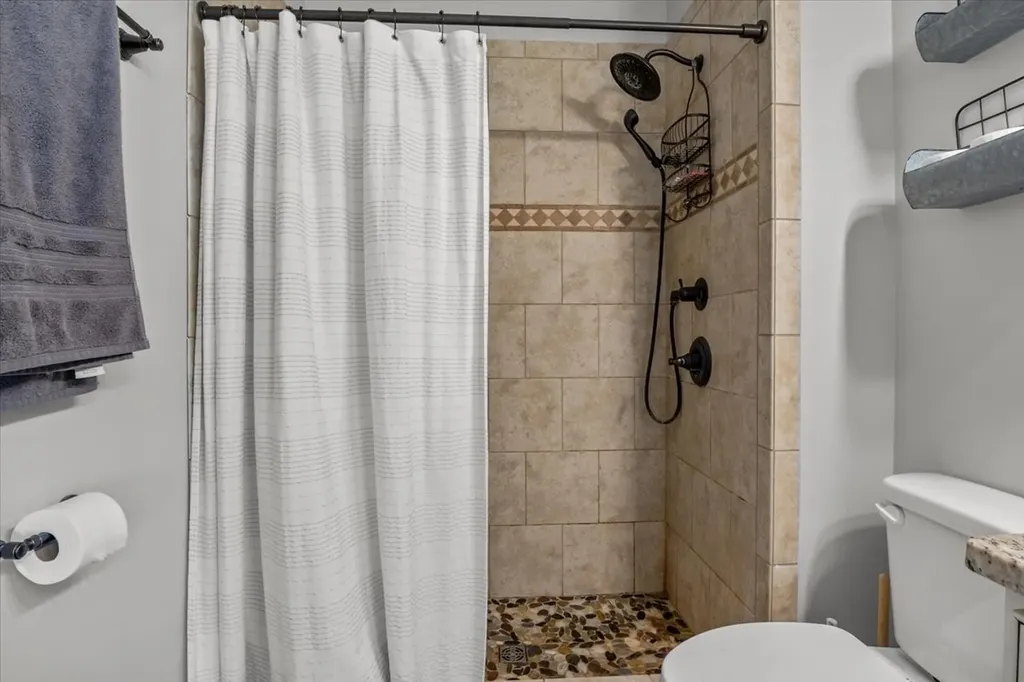 17041 Pond Circle Bon Aqua TN 37025