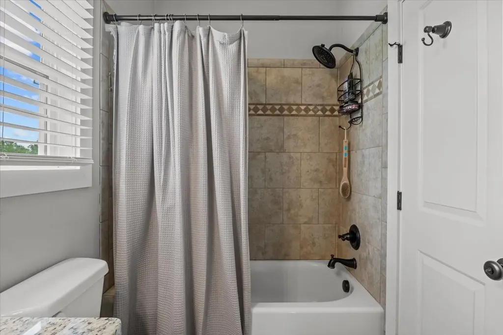 17041 Pond Circle Bon Aqua TN 37025