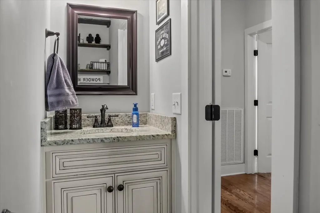17041 Pond Circle Bon Aqua TN 37025