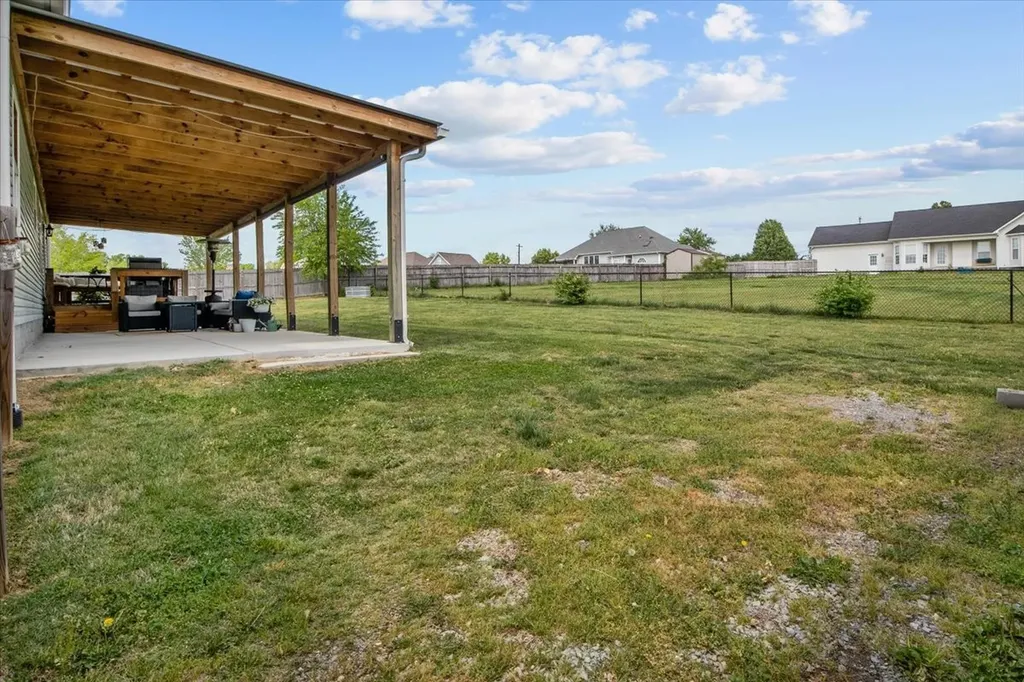 17041 Pond Circle Bon Aqua TN 37025