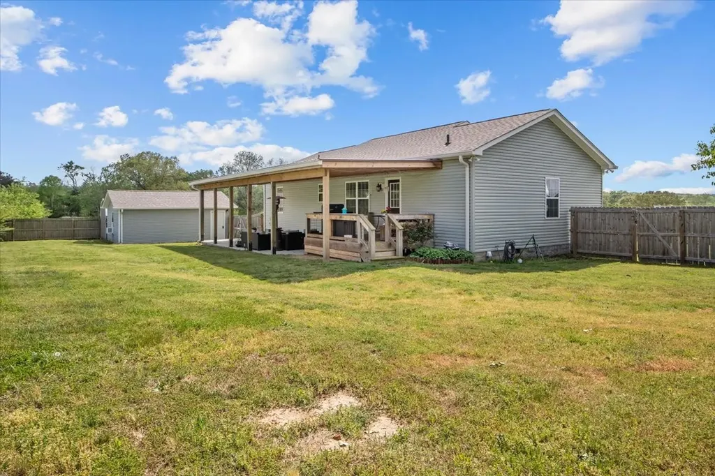 17041 Pond Circle Bon Aqua TN 37025