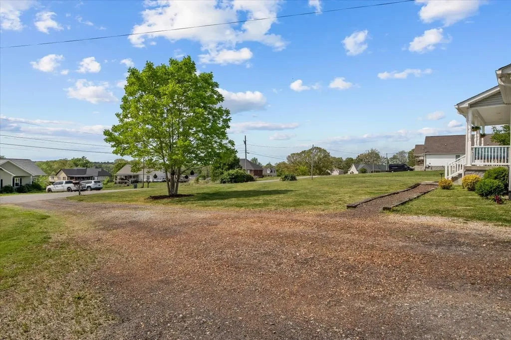 17041 Pond Circle Bon Aqua TN 37025