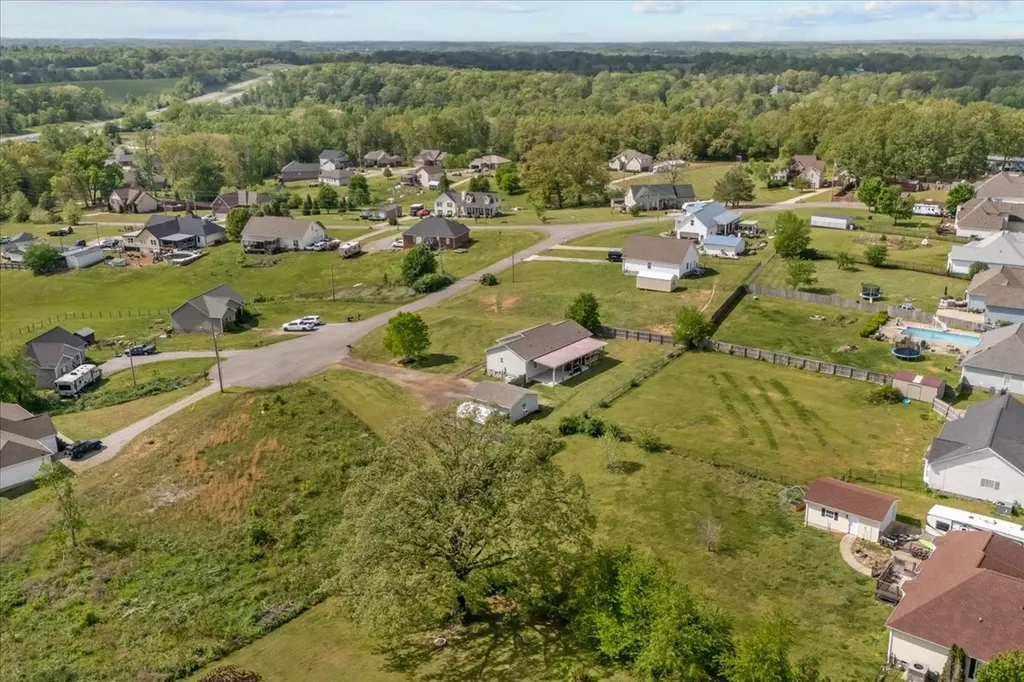 17041 Pond Circle Bon Aqua TN 37025