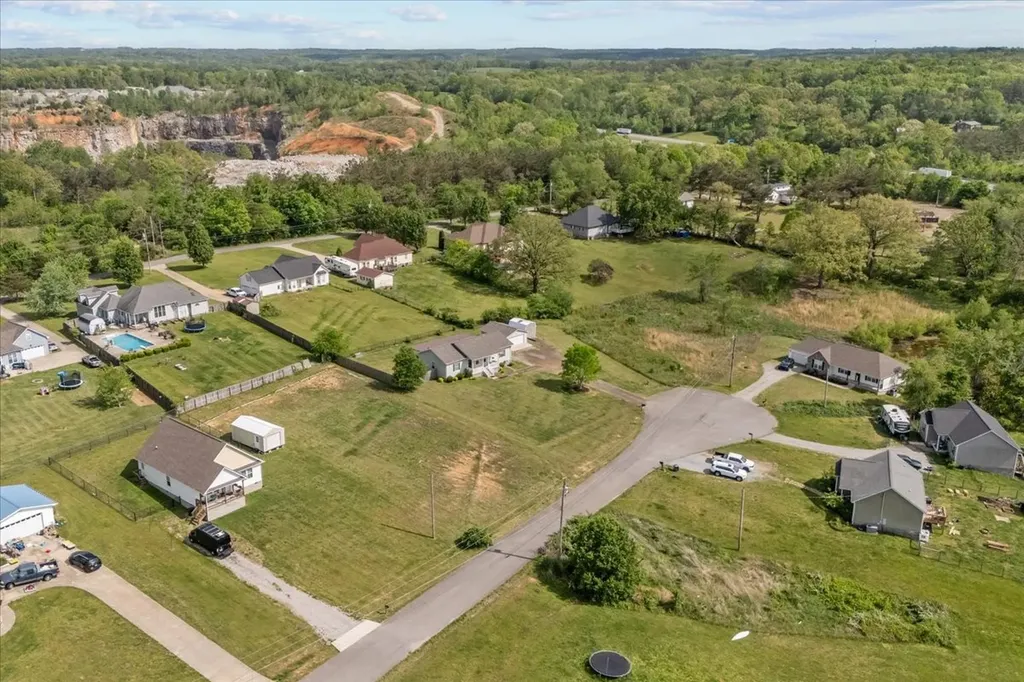17041 Pond Circle Bon Aqua TN 37025