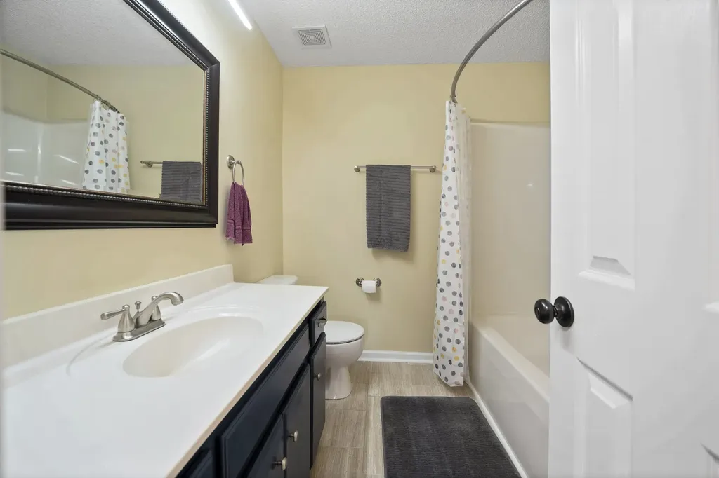 3418 Poplar Hill Clarksville TN 37043