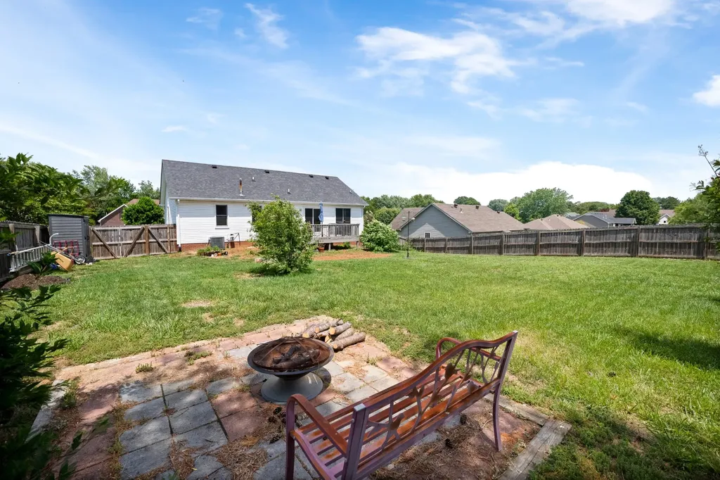 3418 Poplar Hill Clarksville TN 37043