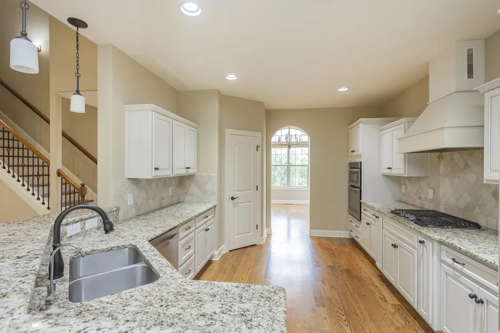 111 Country Hills Drive Hendersonville TN 37075
